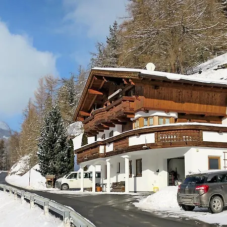 Landhaus Moosbichl 210w Daire Sölden